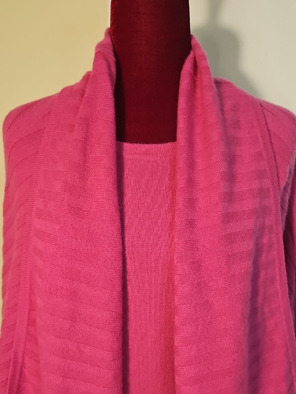 St John Women's Two Piece Sweater Set Size Large - Picture 2 of 10